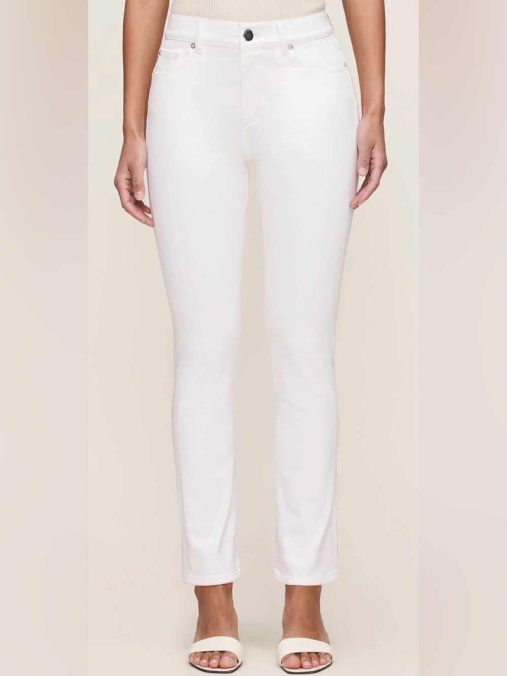 DL1961 Mara Straight Mid Rise Instasculpt 27" Jeans | color: white | size: 27
